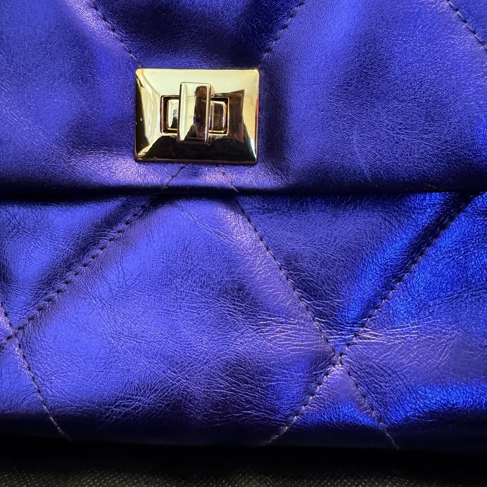 Virsa XL Diamonds Eternal Quilted Leather Metallic Purple Crossbody - Picture 5 of 9